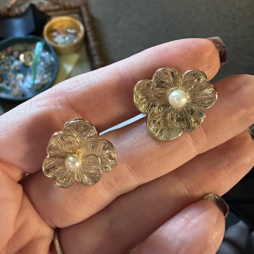 Pearl Trio - Picture 2 of 5